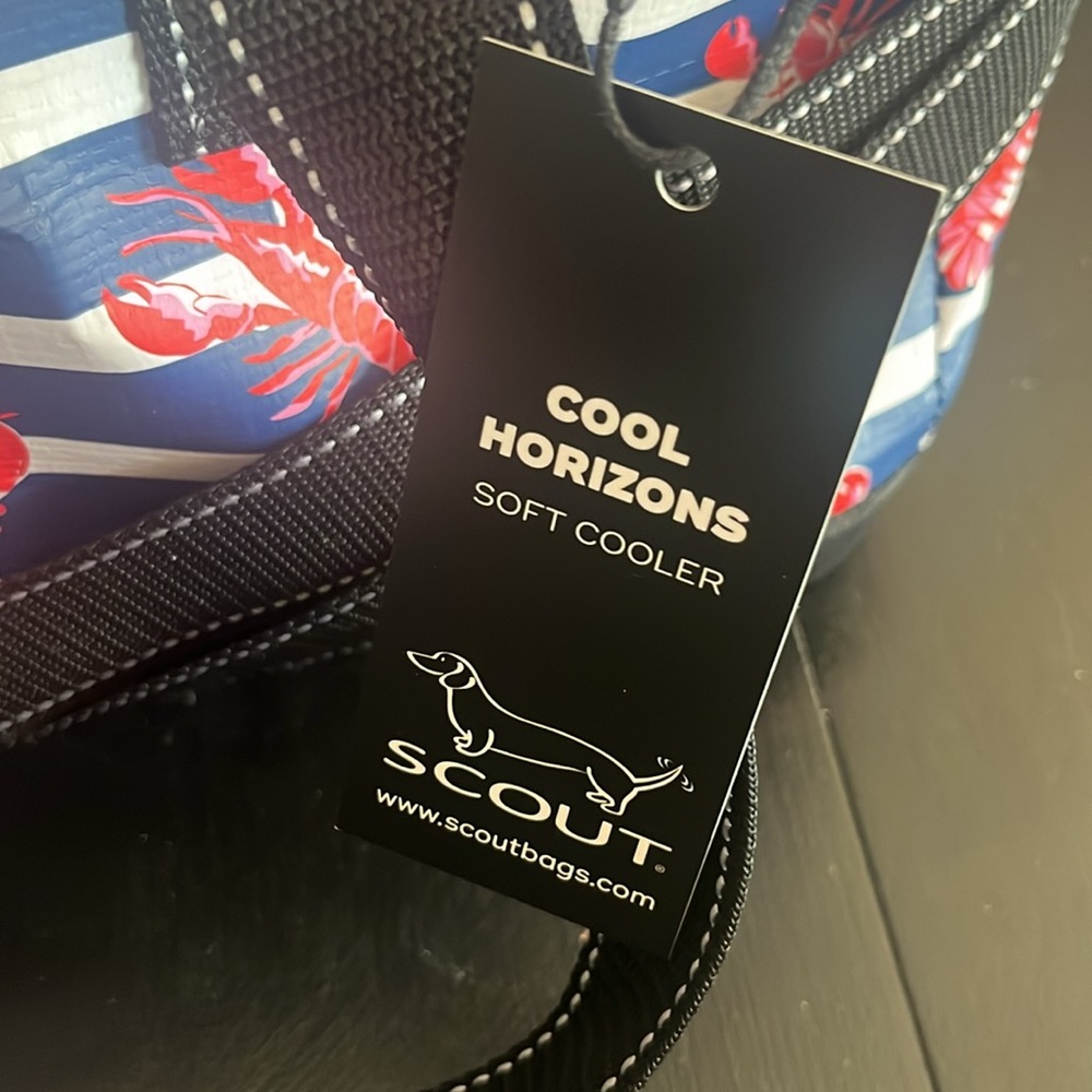 *NWT* Scout Cool Horizons Cooler Bag in 🦞 Catch of the Day print 🦞 - Picture 3 of 4